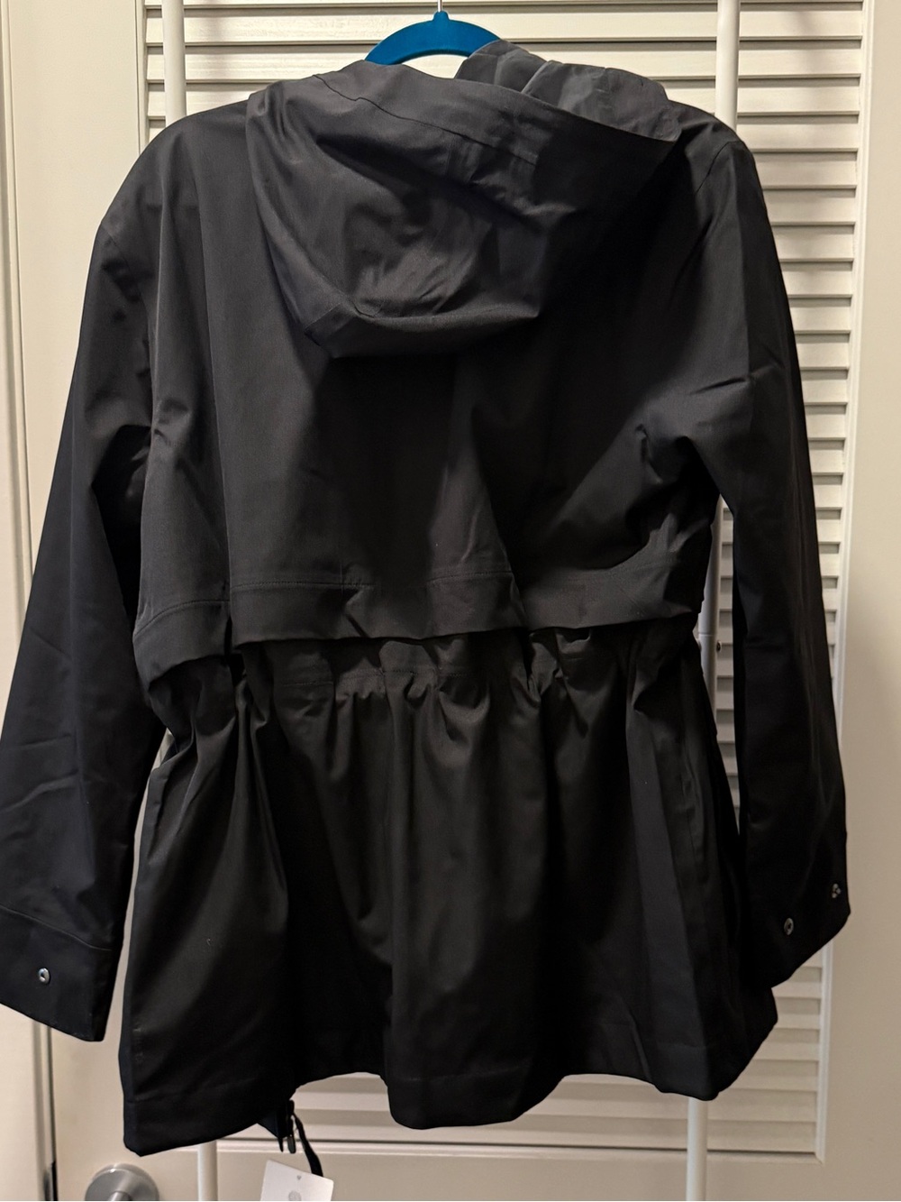ATHLETA NWT BLACK RAIN-JACKET M WATERPROOF - Picture 2 of 9
